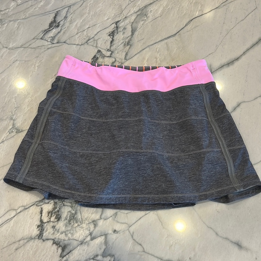 lululemon athletica Gray Skirt with Pink Waistband
